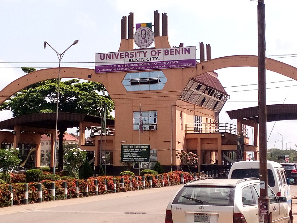 University_of_Benin_gate